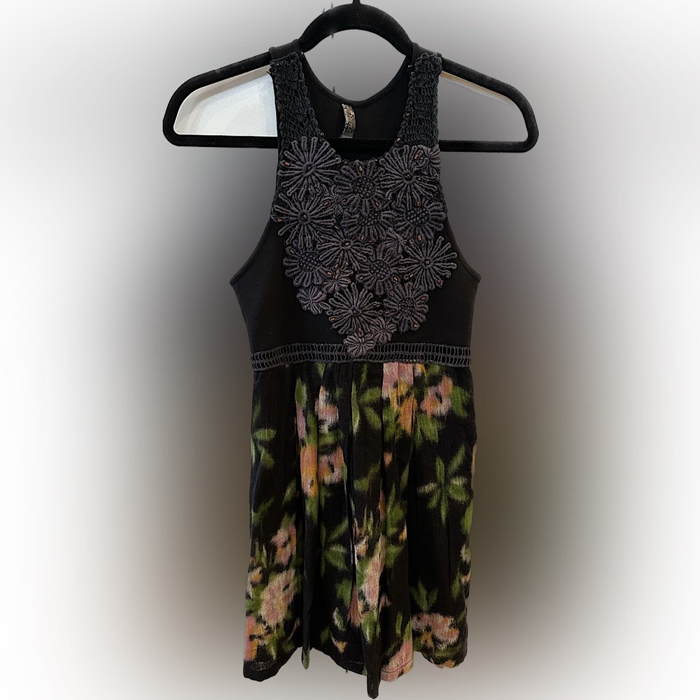 Free People
Black Sleeveless Fit & Embroidered Floral Wool Skirt Short Dress